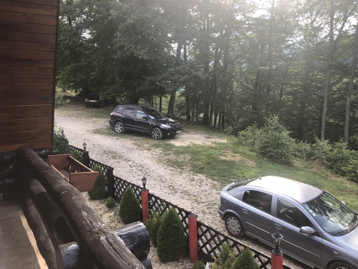 Hot Tub Chalet Retreat Villa Brasov Exterior photo